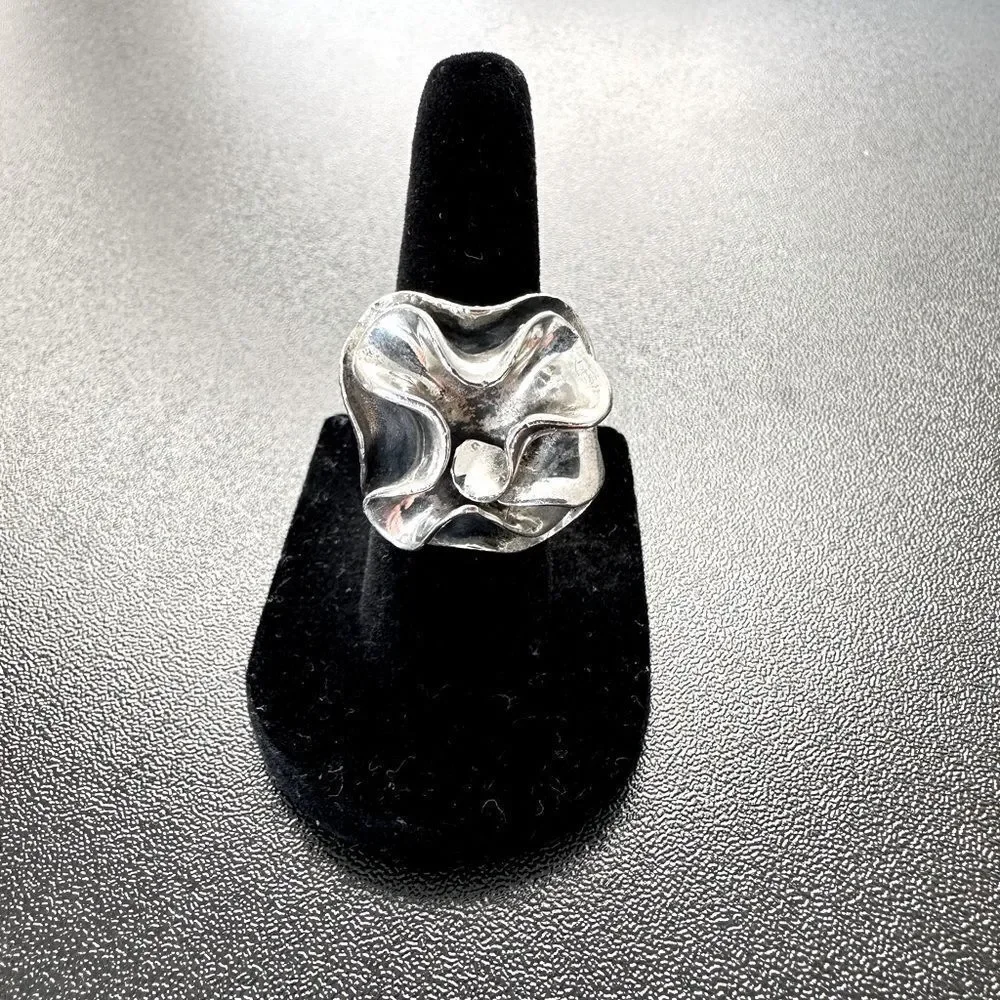 Silpada Retired R1809 Bold Oxidized Sculpted Flower Ring Size 5